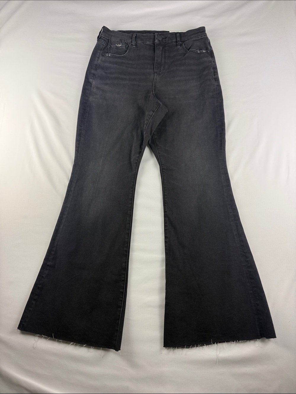 American Eagle Curvy Super High-Rise Flare Jeans Women's 10 Short Black Raw Hem